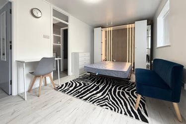 1 bed studio, Blackfriars Court, Newcastle Upon Tyne, Newcastle, NE14XB - Image 2